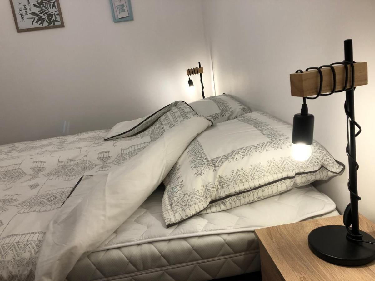 Il-Lak Apartment Pannonhalma Zewnętrze zdjęcie